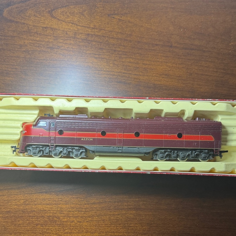 Rivarossi Alton HO Scale Diesel Locomotive (New)